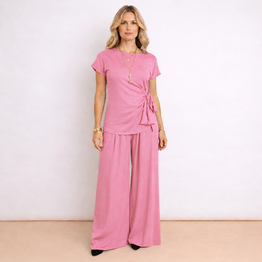 [MIXMUSE.NOHO] Lea, Completo Con Pantalone Fluido E Maglia Con Fiocco