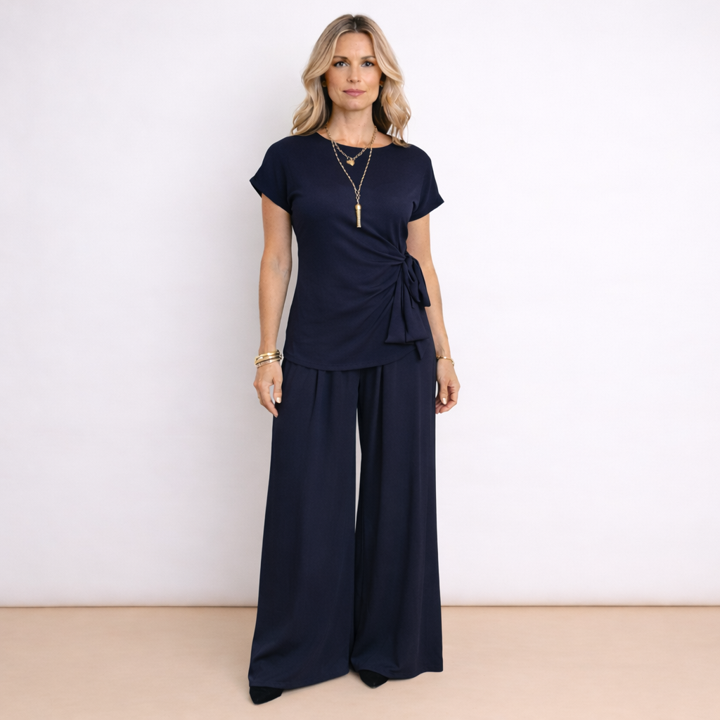 [MIXMUSE.NOHO] Lea, Completo Con Pantalone Fluido E Maglia Con Fiocco
