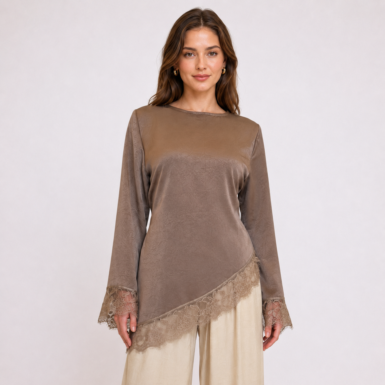 [MIXMUSE.NOHO] Maglia Satinata Con Dettaglio Pizzo