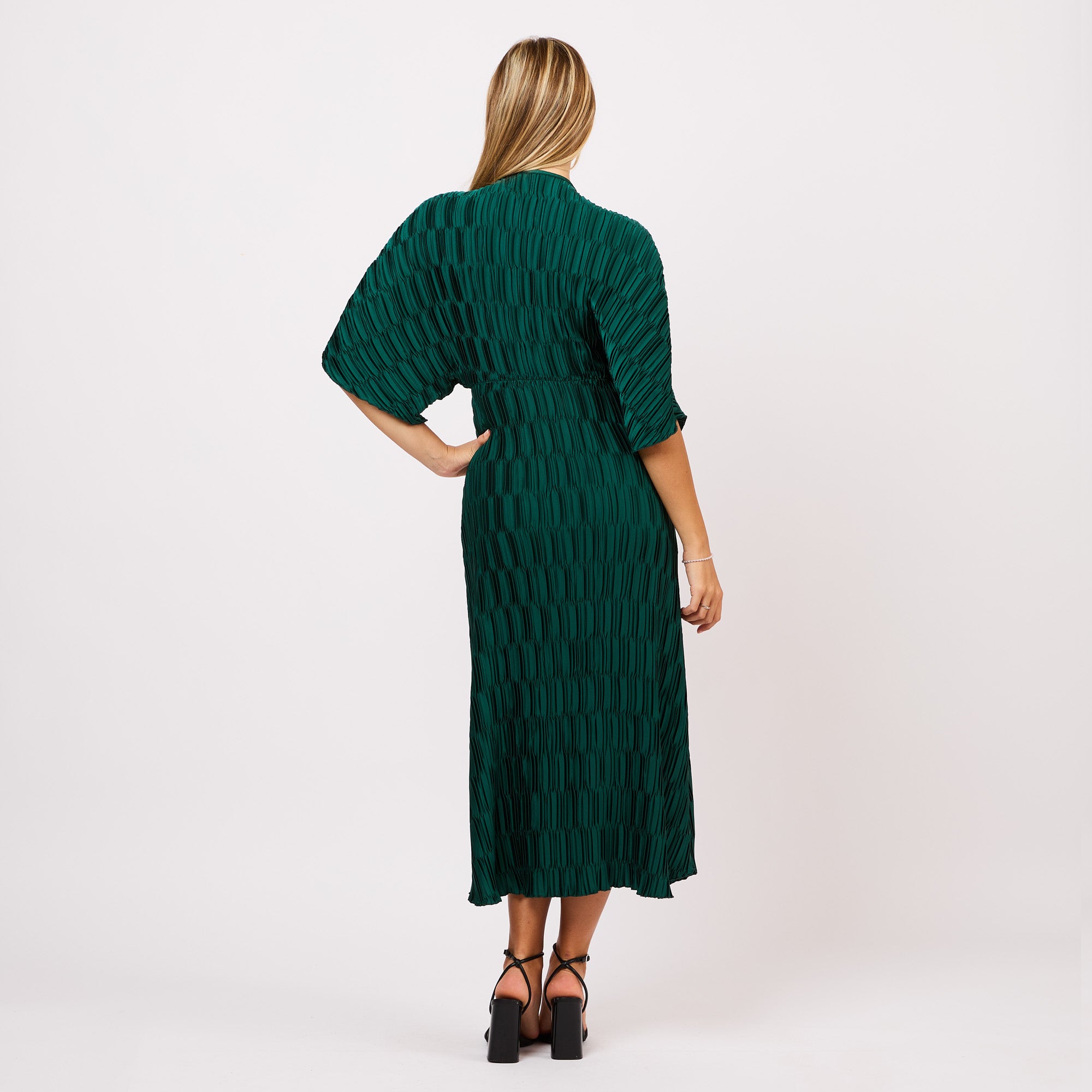 [MIXMUSE.COUTURE] Abito midi plissettato con maniche kimono