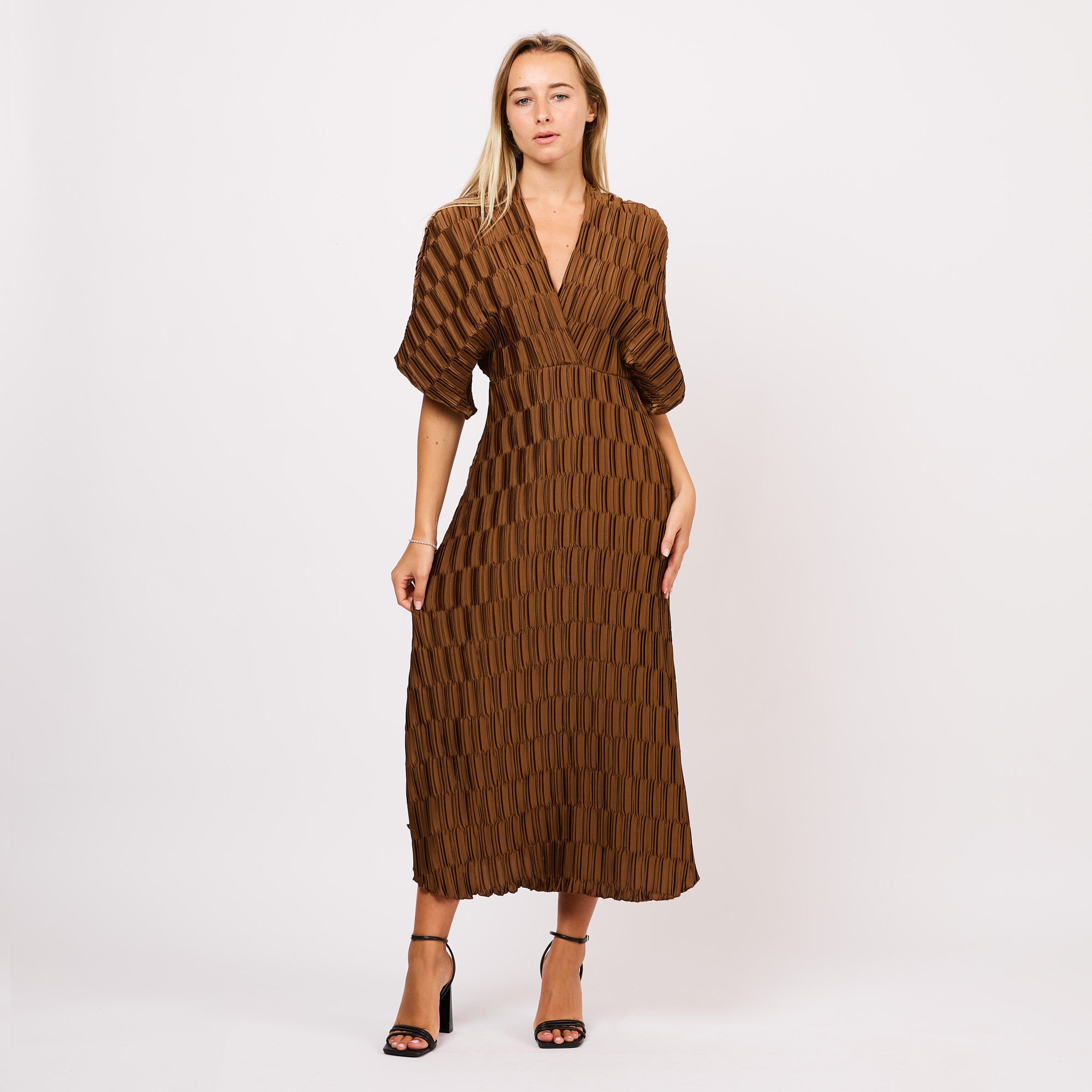 [MIXMUSE.COUTURE] Abito midi plissettato con maniche kimono