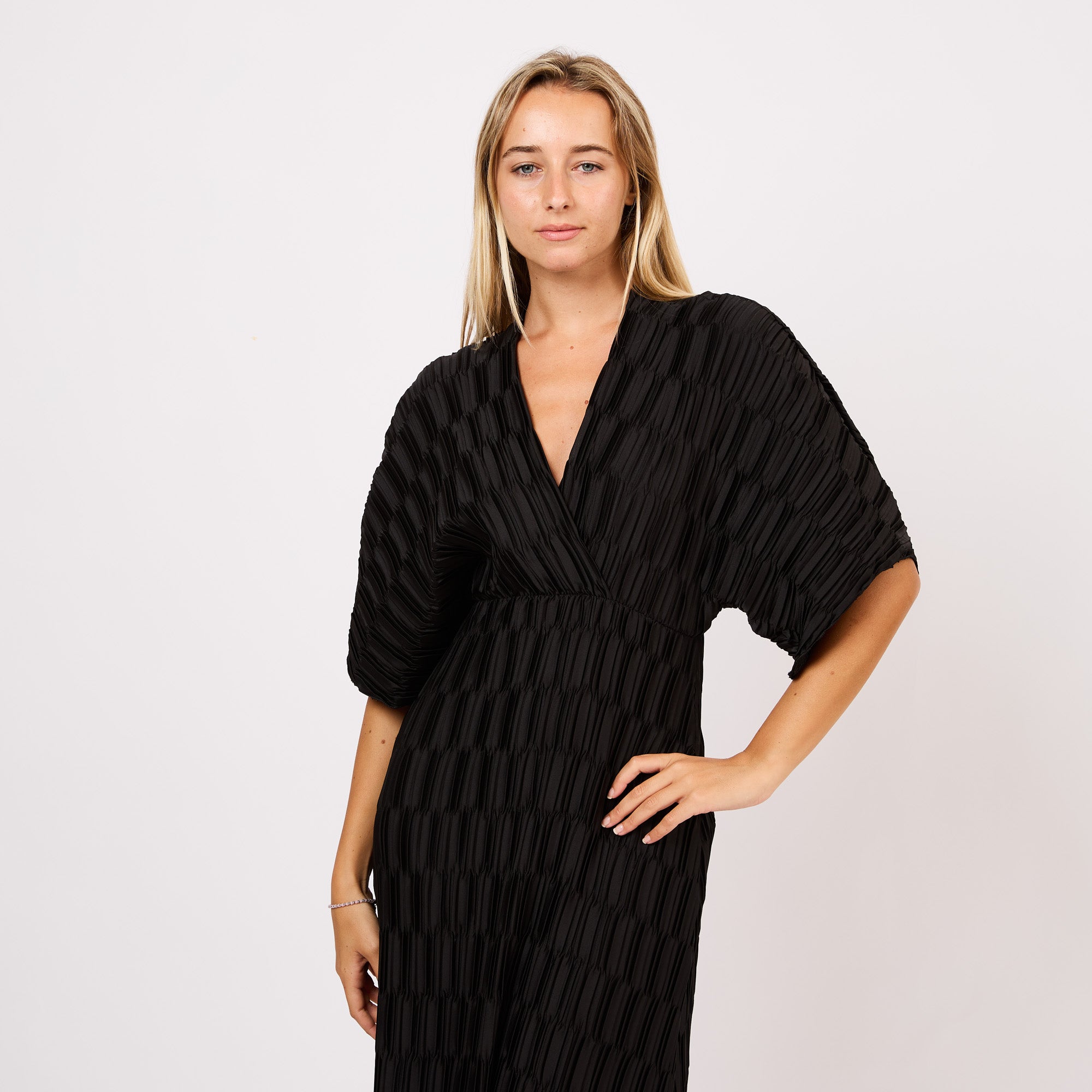 [MIXMUSE.COUTURE] Abito midi plissettato con maniche kimono
