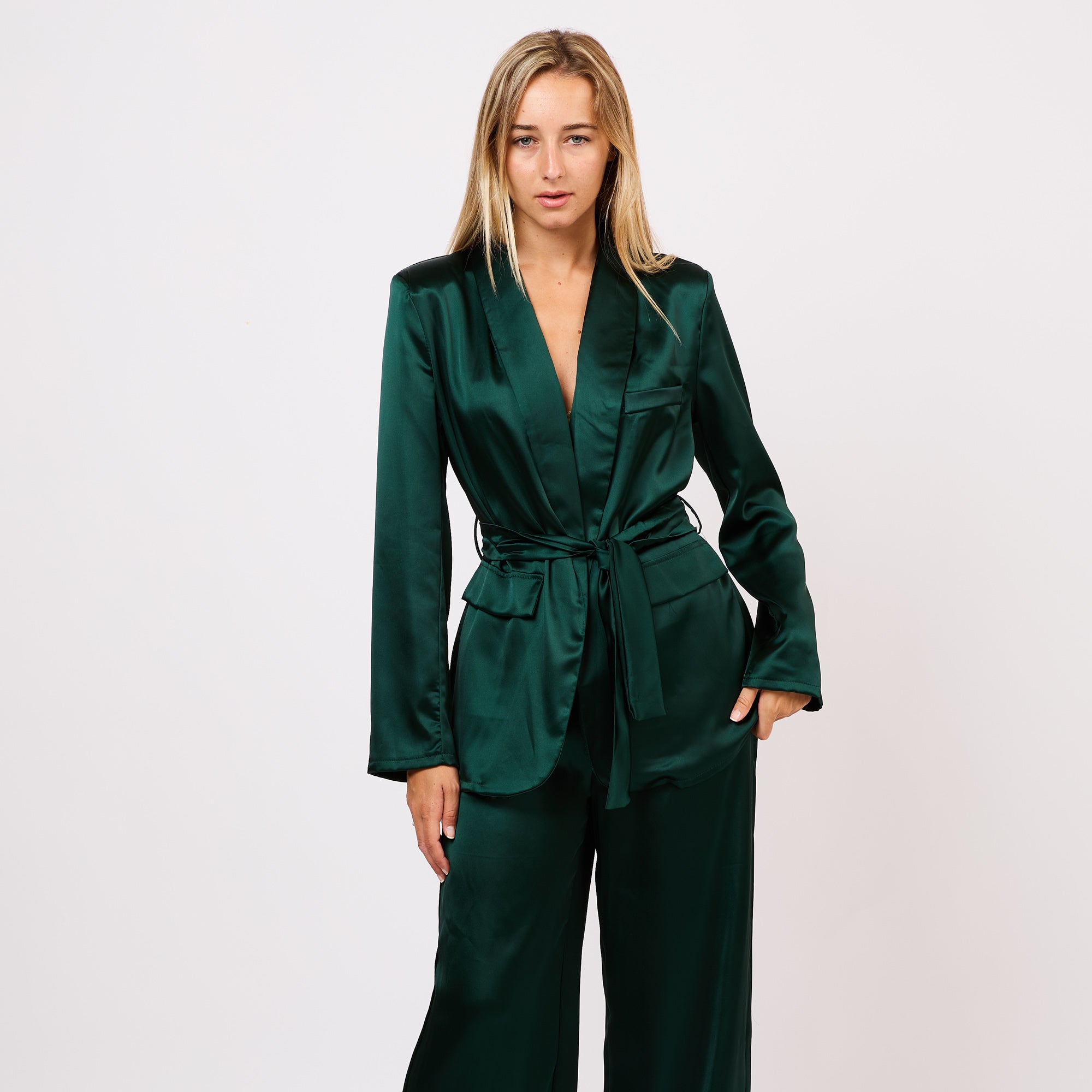 [MIXMUSE.NOHO] Completo blazer e pantaloni in tessuto lucido e morbido